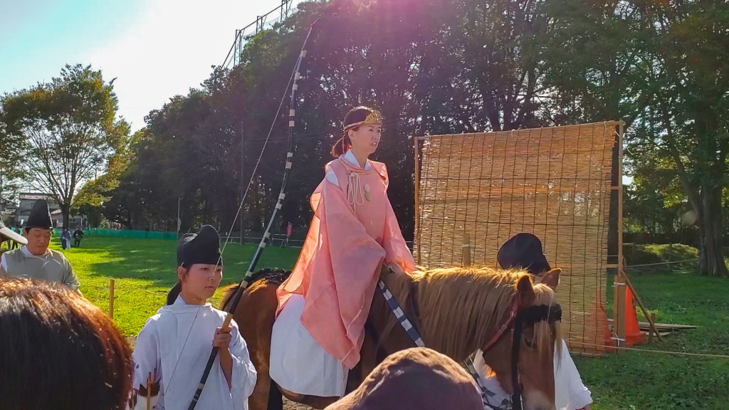 AdamGarnica's tweet photo. Take a peek at some traditional #horsebackarchery! Yabusame (Horseback Archery) #JapaneseCulture #ModernSamurai #TwoSecondStreet https://t.co/GByMbEI73Z https://t.co/PzrBSBjiId