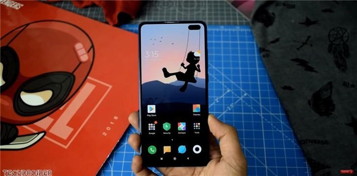 12月10日正式發布：疑似 Redmi K30 真機曝光；正面酷似 Galaxy S10；背面鏡頭設計考研審美觀！ 5