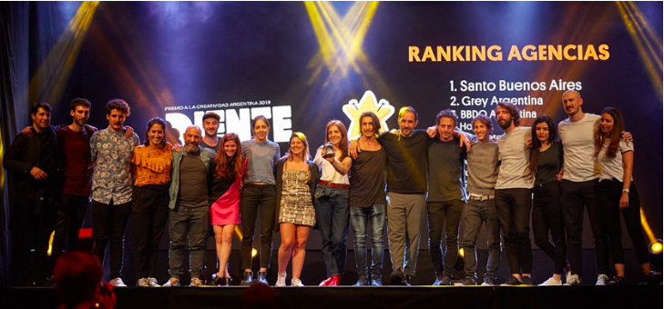 Ric_Crea's tweet photo. Hace unos días, se entregaron en 📍Argentina los #PremiosDiente a la #creatividad 💡 organizado por @creativosarg, reconociendo los mejores proyectos de agencias, productoras, anunciantes y creativos. ¡Enhorabuena a todos! 🤘
https://t.co/x959CVRgdI https://t.co/92IAMBWcu3
