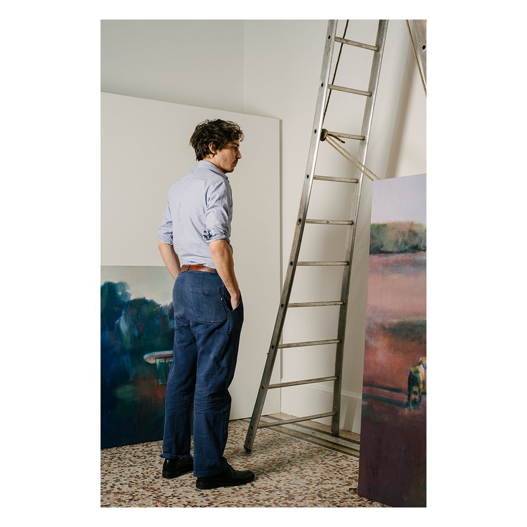 adrienthibault's tweet photo. Portrait de #PaulDeFlers pendant l'accrochage de son exposition à la #GaleriePerpitchBringand le 27 novembre 2019.
#ContemporaryArt #ArtContemporain #ArtParis #ArtistPortrait #Paris https://t.co/UUWGGMvPwH
