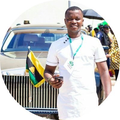 two_edged's tweet photo. Ladies and gentlemen, I present to you the head of content productions at @KNUSTGH’s official Television station, @tektvgh.

Mr. Emmanuel Nana Yeboah Emmanuel( @EmmanuelNanaYe1 ) 

Follow him. https://t.co/gZSmcqu34s