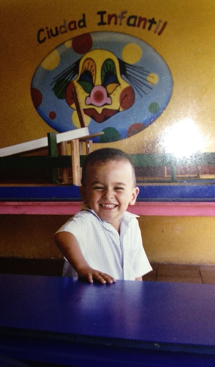 ismaaaeell's tweet photo. de pequeño era lindo coño... 🥰 https://t.co/rQXJtU4PoK
