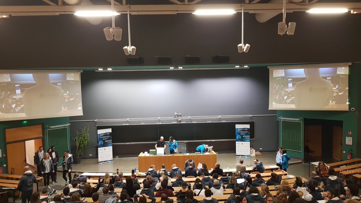 Le début des contre pitch!
Des projets incroyables pour aider les patients au quotidien! 
Félicitations à toutes les équipes pour l'énergie dépensée durant ce week-end de folie!

<a href="/respirhacktion/">Respirhacktion</a>