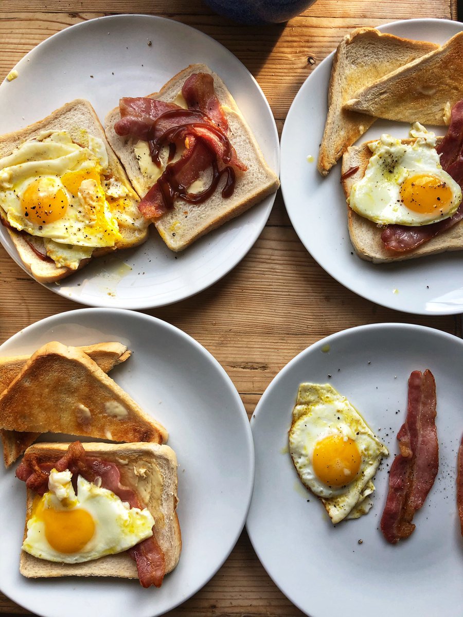 Food4lovers's tweet photo. Pinch punch first of the month!
After a month of No bacon for #Movember a Streaky Bacon Fried Egg Sarnie on White Bread and Brown Sauce was a must
Happy Sunday bring on a month of Festivities x
#PinchPunch #LoveBacon #FriedEgg #FoodPhoto #33plan #LoveFood https://t.co/kcoybQXazK