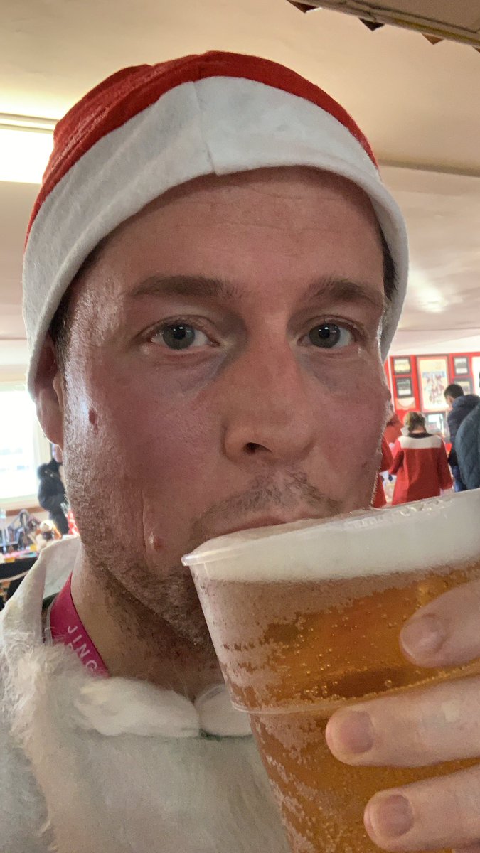 jon_moreton's tweet image. First @runup2christmas run at the Jingle Bell Jog, raising money for @brumshospice 🎅🏽 #merceractive (I could do with a new jumper @amwrapuk 🥴)