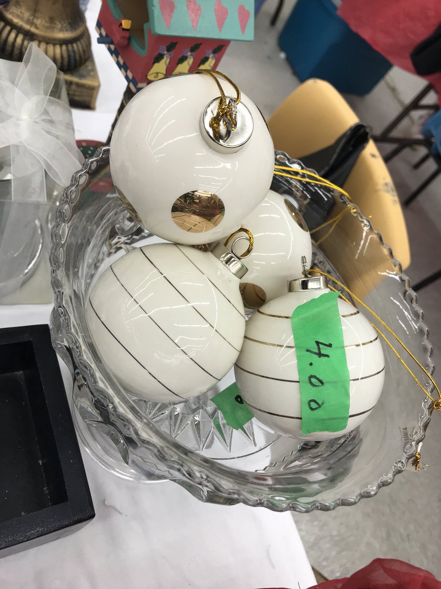 MaryRoyALSCause's tweet photo. We are feeling festive at the Bargain Hunters Flea Market in North Sydney today!! 🎄 Look for my Christmas sweater to find our table! We have lots of good stuff for great prices. https://t.co/rnlff7kecv