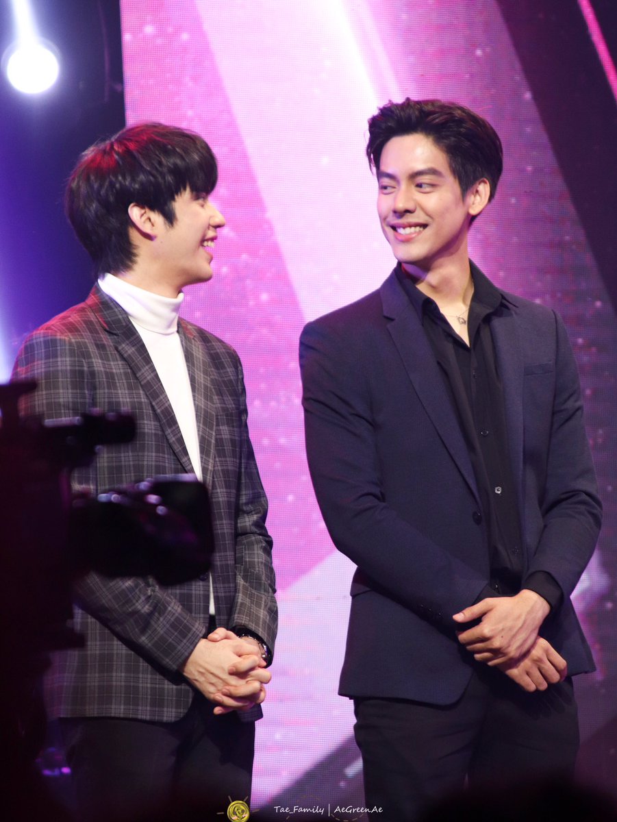 AeGreenAe's tweet image. เขาก็แค่มองกันธรรมด๊าาาาาาา
แล้วเราจะไปเขิลกะเขาทำไมมมมม☺️ 

#SuperboyProjectFinalWeek
#เต้ติสชีวิตโลเทค #TeeThanapon
#เต้ตี๋ชู้รักเรือล่ม :P