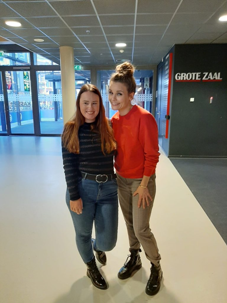 MJonker_'s tweet photo. Bedankt @angelaschijf voor je tijd, je lieve glimlach en je prachtige enthousiasme! Ik heb samen met mijn moeder erg genoten van jou ❤️! Tot 2 januari 💕 https://t.co/w8FE3QkENN