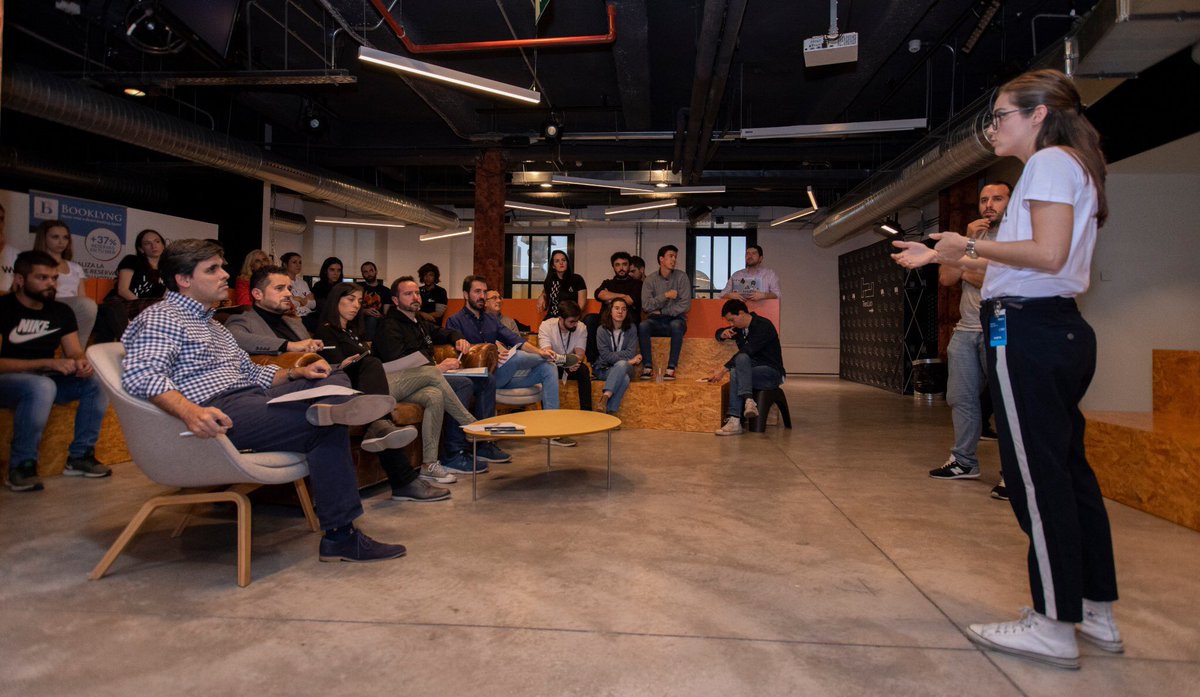 trenlab's tweet photo. 👩💻👨🏻💻 ¡Recta final del #HackathonTrenLab! Los equipos presentan ahora sus soluciones para mejorar la experiencia de los viajeros de @Renfe antes, durente y después del trayecto. https://t.co/SQXYAak3ZA