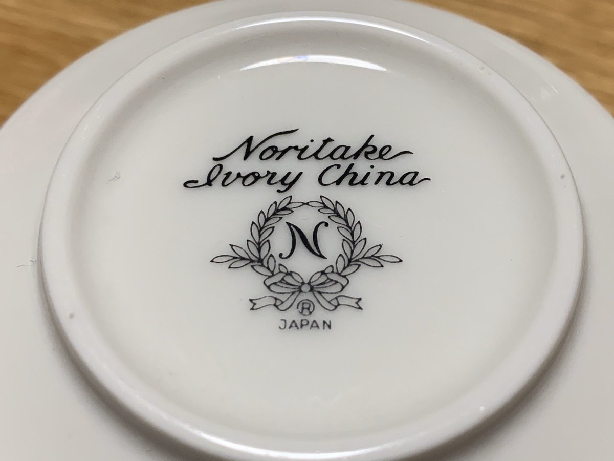 在華坊 近所の骨董屋で安くみつけて買った ノリタケのアイボリーチャイナのティーカップ 1960 70年代頃のものらしい レトロな感じの鳥柄がかわいい 軽くて薄手で 使い勝手も良さそうなんだよな 在華坊 近所の骨董屋で安くみつけて買った ノリタケのアイボリーチャイナのティーカップ 1960 70年代頃のものらしい レトロな感じの鳥柄がかわいい 軽くて薄手で 使い勝手も良さそうなんだよな