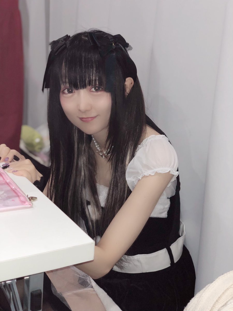 tahion_white's tweet photo. #みーうーにゃ〝ー ฅ^ΦωΦ^ฅ
あわてんぼうの #みお⭐︎#ぴよ さん主催
#早すぎるクリスマスぱーちー 出演
#みうにゃセトリ
1. #truəend
2. #mofu
3. #MsunknowN
#サンタみうにゃ を一足早く堪能！ライブ楽しかったー！
2019/12/1(日)
#田端
#田端ライブスペースマリールー
#望月みうな https://t.co/Qbyps25Ixr