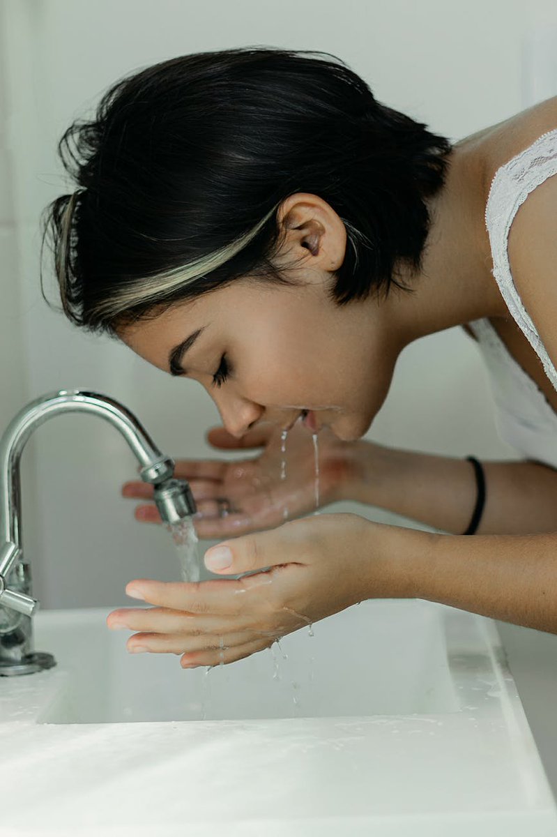 onsensecret's tweet photo. Face washing is the basic step of #Skincare routine and can help you get rid of impurities and dirt. Here's how often and why you should do it. #JapaneseSkinCare https://t.co/hvVbBZ10Gs https://t.co/g359CtthkZ