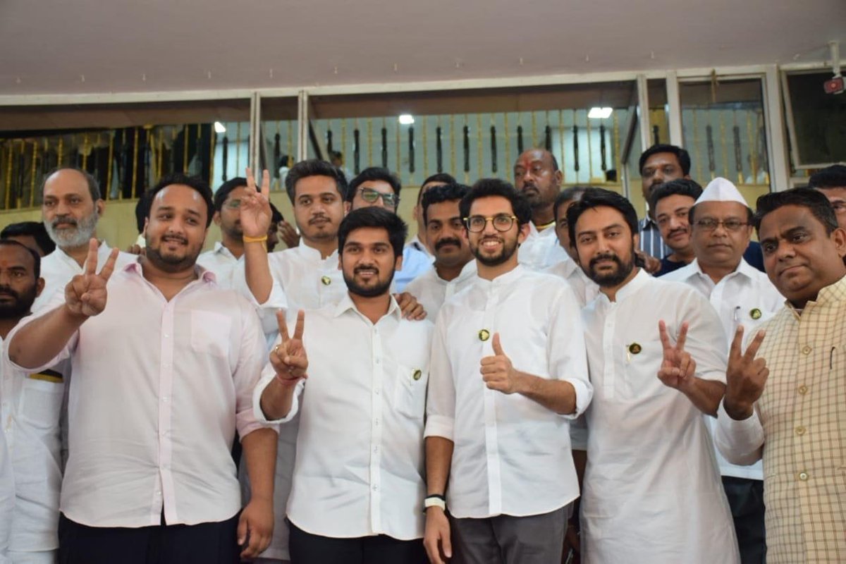 ruturajdyp's tweet photo. युवा महाराष्ट्राचे आम्ही युवा प्रतिनिधी!

#MahaVikasAghadi 

@AUThackeray @RohitPawarSpeak @MeDeshmukh  @zeeshan_iyc 
@INCMaharashtra @NCPspeaks @ShivSena https://t.co/VdzqTAfA48