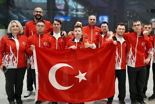 Down Sendromlular Dünya Judo Şampiyonası'nda ilk dünya şampiyonluğunu altın madalya kazanarak Türkiye'ye getiren Talha Ahmet Erdem'i tebrik ediyorum.
Helal olsun sana Talha🇹🇷