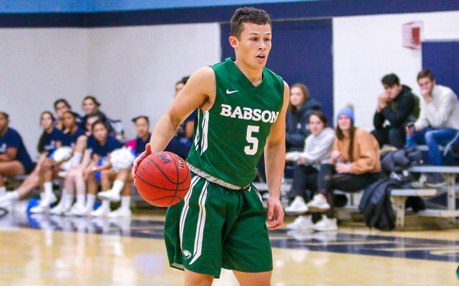 BabsonAthletics's tweet image. .@Babsonhoops looks to stay unbeaten when it travels to @GoUBears on Sunday afternoon. The Beavers are seeking their first road win over the Bears since 2003: ow.ly/dRQK50xoDtx #GoBabo