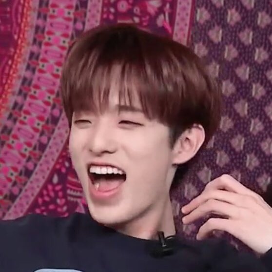 JaeMoment's tweet photo. 나랑                                        나랑
 겨울왕국                                  겨울왕국 2                              
보러갈랭??                             보러갈랭?? https://t.co/pnoqZbV7eW