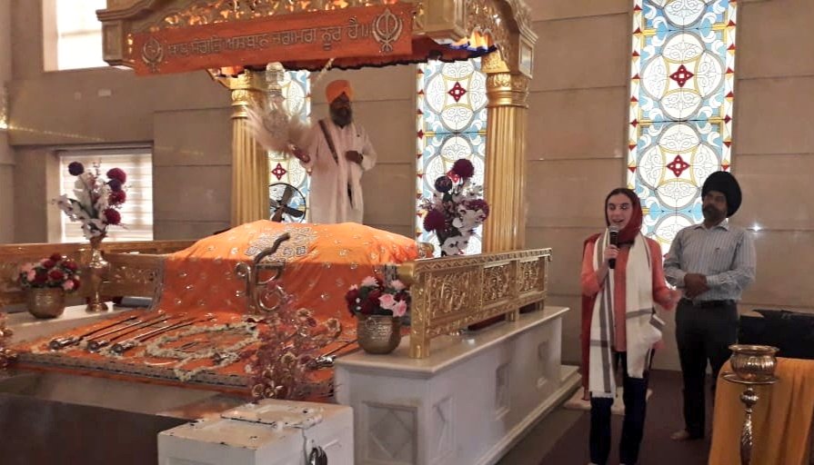 sophierossuk's tweet image. Proud to join @UKinKolkata's interfaith project with @indianpluralism today. The young participants' stories of changing perceptions &amp;amp; new friendships will stay with me. Special moment as a 🇬🇧✡️ diplomat when Mrs Cohen of Kolkata Jewish community spoke on Indian Jewish history.