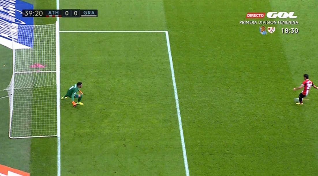 Twiterofilo1's tweet photo. Raúl García empuja a Domingos Duarte, Duarte le devuelve el empujón, Raúl García se tira al suelo, el árbitro pita penalti y el VAR ni le corrige
Luego Rui Silva le para el penalti y el VAR entra para decir que se adelanta por 1 centímetro
Vergüenza de Liga https://t.co/gqFtv0Tqrp