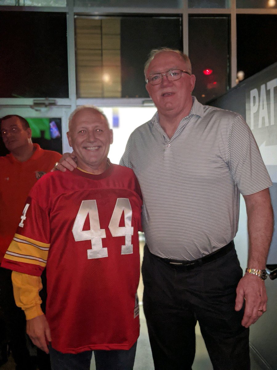 Great meeting Joe Jacoby @WhiskyRiverCLT!! #RedskinLegend #RedskinRally #HTTR