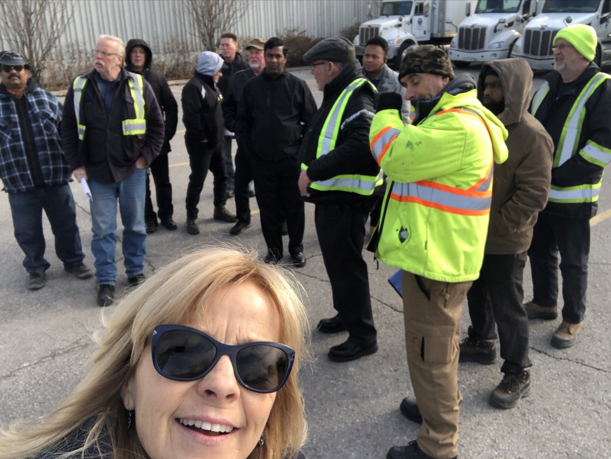 InTransitTalent's tweet image. ITP Drivers Safety Session,  Quad axel heavy haul = So proud of our team of highly skilled fleet professionals!