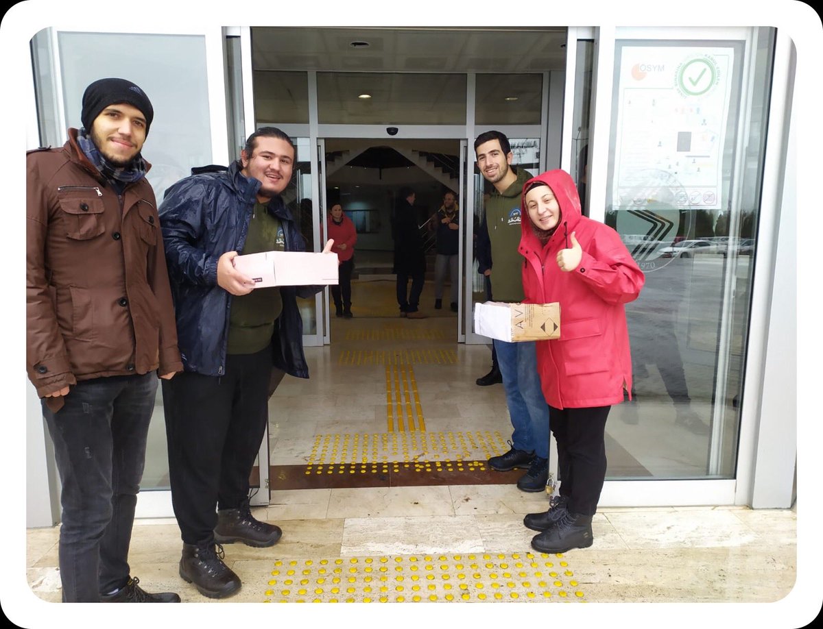 sububtt's tweet photo. Sosyal sorumluluk projemiz kapsamında ÖSYM’nin düzenlediği YDS sınavı çıkışında köy okullarına göndermek için kalem silgi ve kalemtraş topladık @SubuHaber @subu_sks @m_saribiyik @ancaglar @gokhan_ergen @macantimer #sububtt #Bttçalışıyor https://t.co/L9haw7WTlG