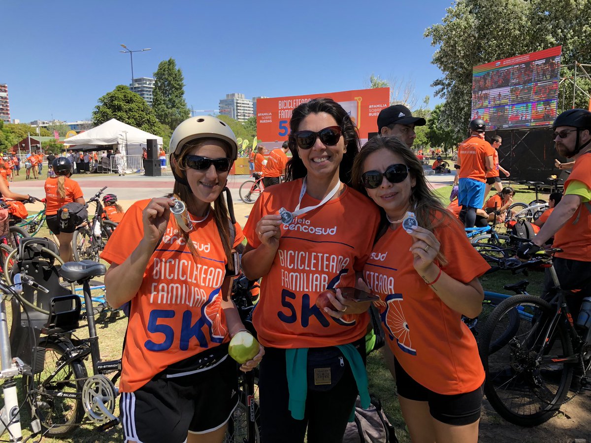 ¡Así de bien la pasamos en la tercera edición de la bicicleteada familiar!⭐️🚴🏻‍♀️ Gracias a todos por participar.🙌🏻👏🏻 #FamiliaSobreRuedas