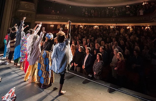 Michaeldcock's tweet image. #dearwinnie in Groningen. Première #stageview.
@KVSbrussels @nntgroningen @TheatreDeLiege