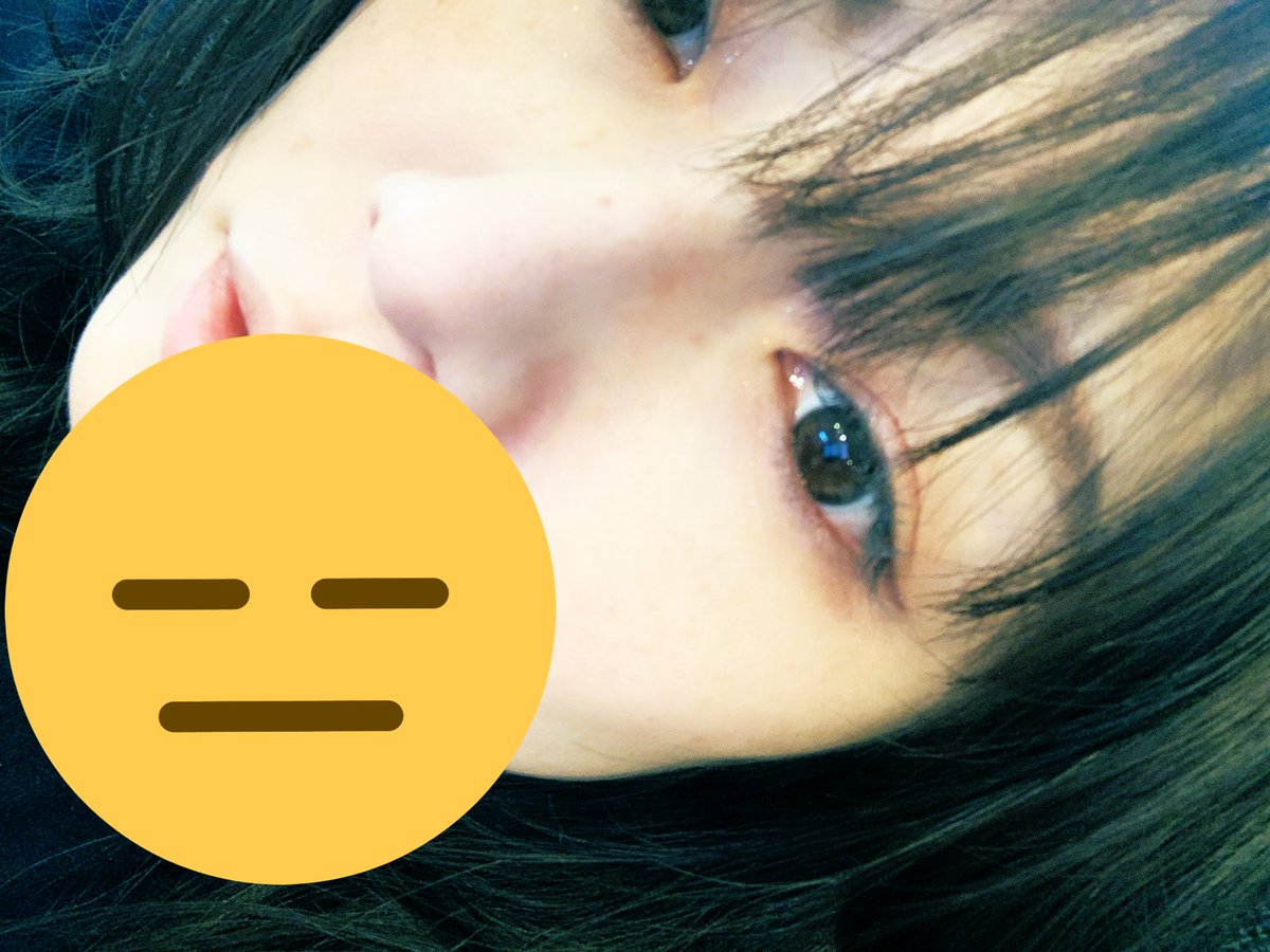 疲れすぎて顔死んでる