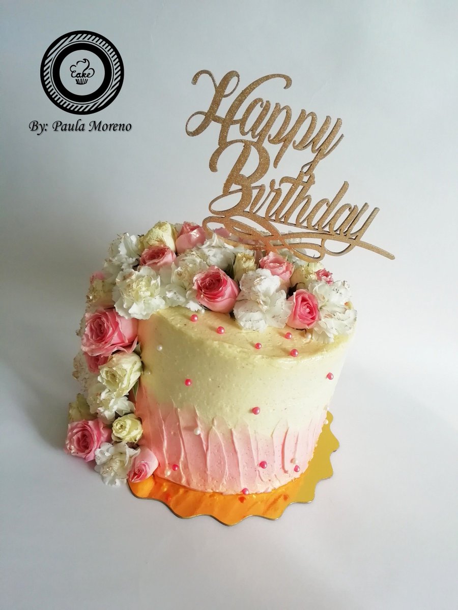 Sweet_Tastebq's tweet photo. Sorprendela! ♥️ Escribenos y agenda tu pedido 📲 Wap:3024595189
#sweettastebypm #bakedwithlovest #cakelove #dorado #detalles #decoracion #pastry #barranquilla #escribenos #regala #sorprende #flores #domingo https://t.co/QCXPj4HpBF