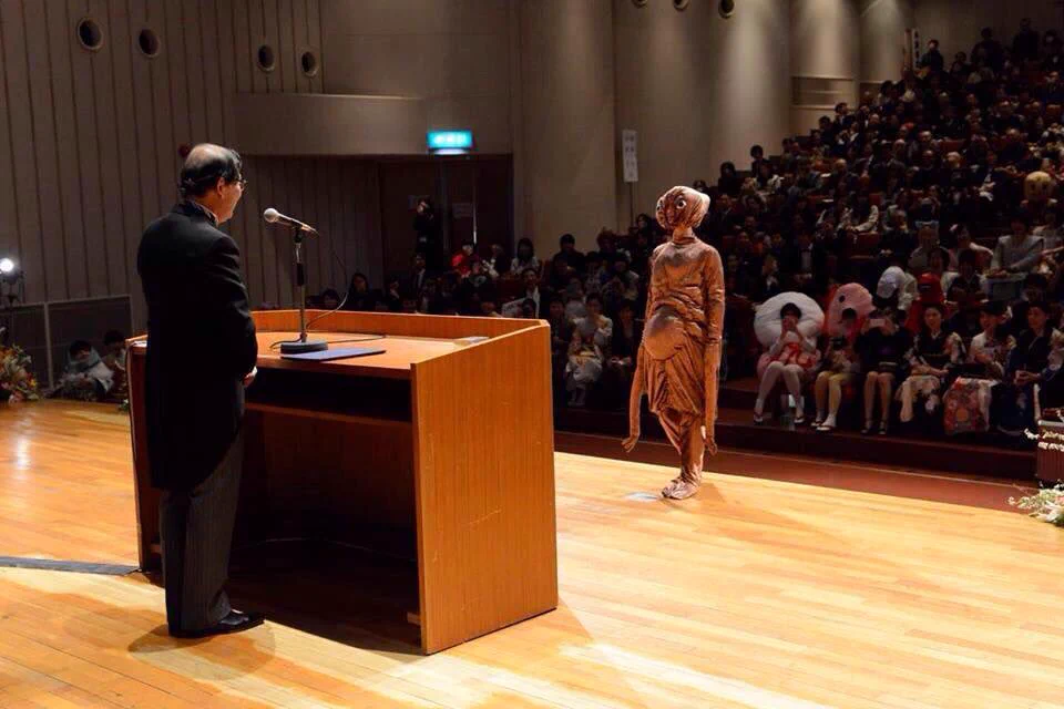 京大？の卒業式がすごいwwwぶっ飛びすぎているwww