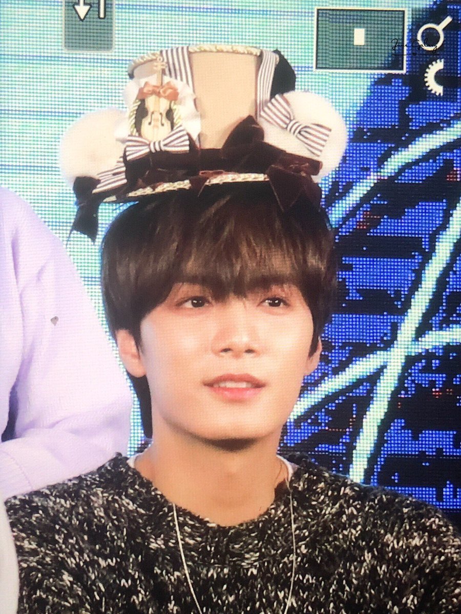 JuneGalaxy608's tweet photo. 191201   종현이 너무 귀여워 #JR #김종현 #뉴이스트 https://t.co/9a1DQ1mb35
