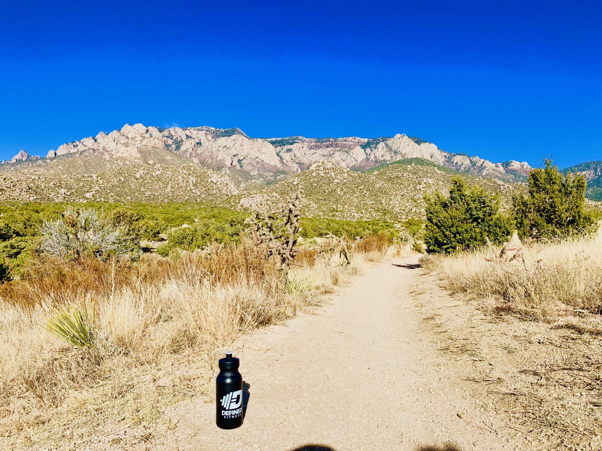 definedfit's tweet image. Sunday Funday. It may be cold outside but those blue NM skies are calling! #GetFitInThe505 #DefinedFitness #albuquerque #riorancho #santafe #farmington