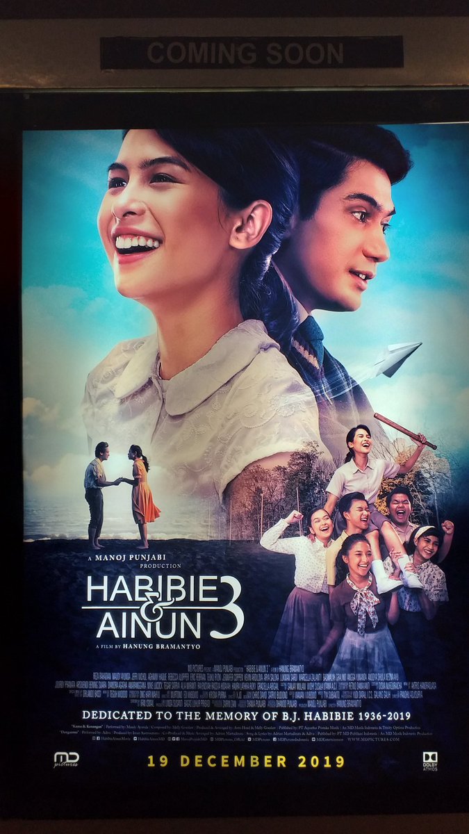 अह मद त द र क スハルトの子飼い政治家から夫婦愛 の伝道師に見事にイメチェンして鬼籍に入ったハビビ元大統領の一応伝記映画 三部作の最後 ヒロイン交代で しかも今回はアイヌン視点の模様 前作はもろにナショナリズム映画で意外と拾い物