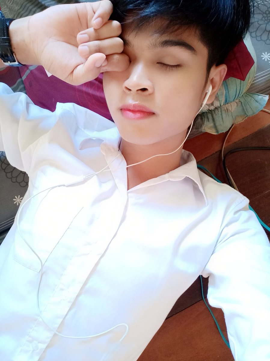 phyomaungmaung0's tweet photo. #GoodNightEveryone ❤😘 https://t.co/MfjzDzlTbA