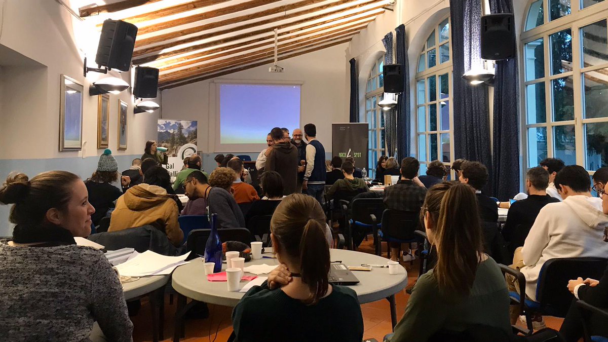 GRAIESLab's tweet photo. #1Dicembre #Rivara #pianointegratoterritoriale #GraiesLab #innovLab @InterregALCOTRA
giuria pronta x ascoltare le presentazioni dei gruppi #HACK4SPOT #domenicadilavoro @galcanavese @CamComTorino @Coeurdesavoie @torinowireless @CittaMetroTO @ColdirettiTo @urukwavu @GiorgioMagrini https://t.co/wheAcXidte