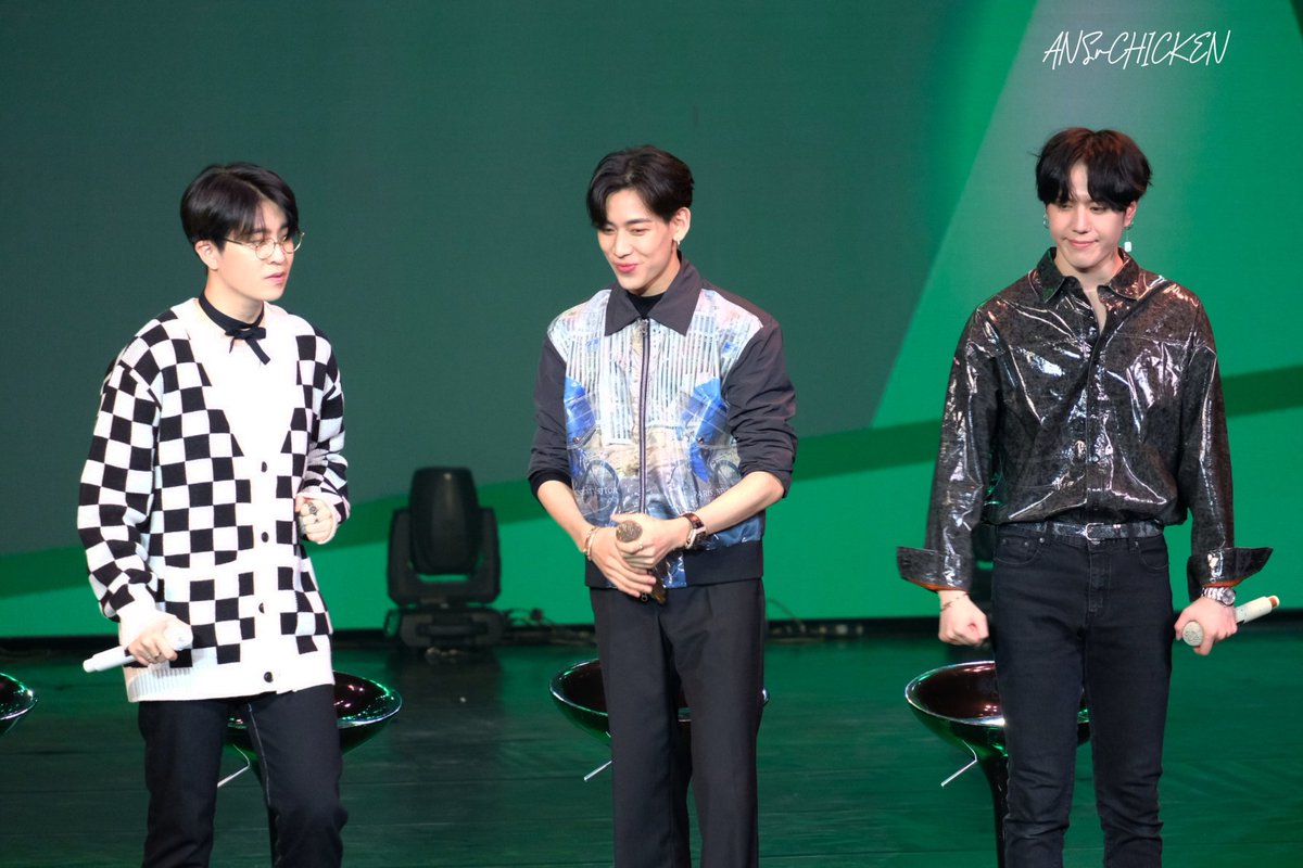 ANSRCHICKEN's tweet photo. มักเน่ไลน์ที่น่ารักของเรา ❤😍
#ShopeexGOT7CallMyNameFansign
#shopeeCallingIGOT7 #ShopeexGOT7 #GOT7 #갓세븐 @GOT7Official #Youngjae #Bambam #Yugyoem https://t.co/lzCmlII7Xw