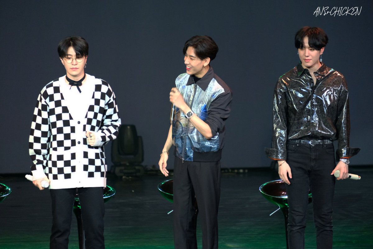 ANSRCHICKEN's tweet photo. มักเน่ไลน์ที่น่ารักของเรา ❤😍
#ShopeexGOT7CallMyNameFansign
#shopeeCallingIGOT7 #ShopeexGOT7 #GOT7 #갓세븐 @GOT7Official #Youngjae #Bambam #Yugyoem https://t.co/lzCmlII7Xw