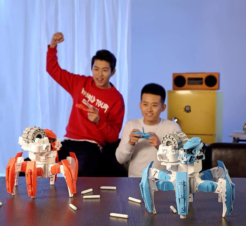 UX_Tech_FR's tweet photo. Onemars ajoute le Onemars Hexapod Battle Robot sur la plateforme de vente partenaire de Xiaomi !

Controle intelligent | Tir de précision | Mode combat

#Xiaomi #Onemars #UniversXiaomi https://t.co/6r68Px7yO5
