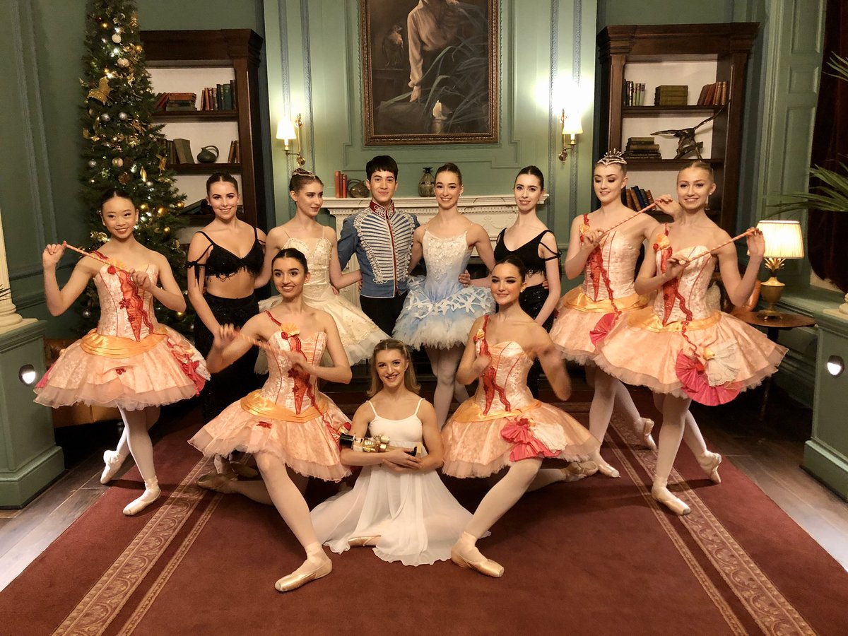Beautiful performance of #Nutcracker from <a href="/RCStweets/">Royal Conservatoire of Scotland</a> <a href="/RCSModernBallet/">RCS BA Modern Ballet</a> and Brass Students with narration from <a href="/BAactorsRCS/">BA Actors RCS</a> <a href="/Gleneagleshotel/">Gleneagles</a>
