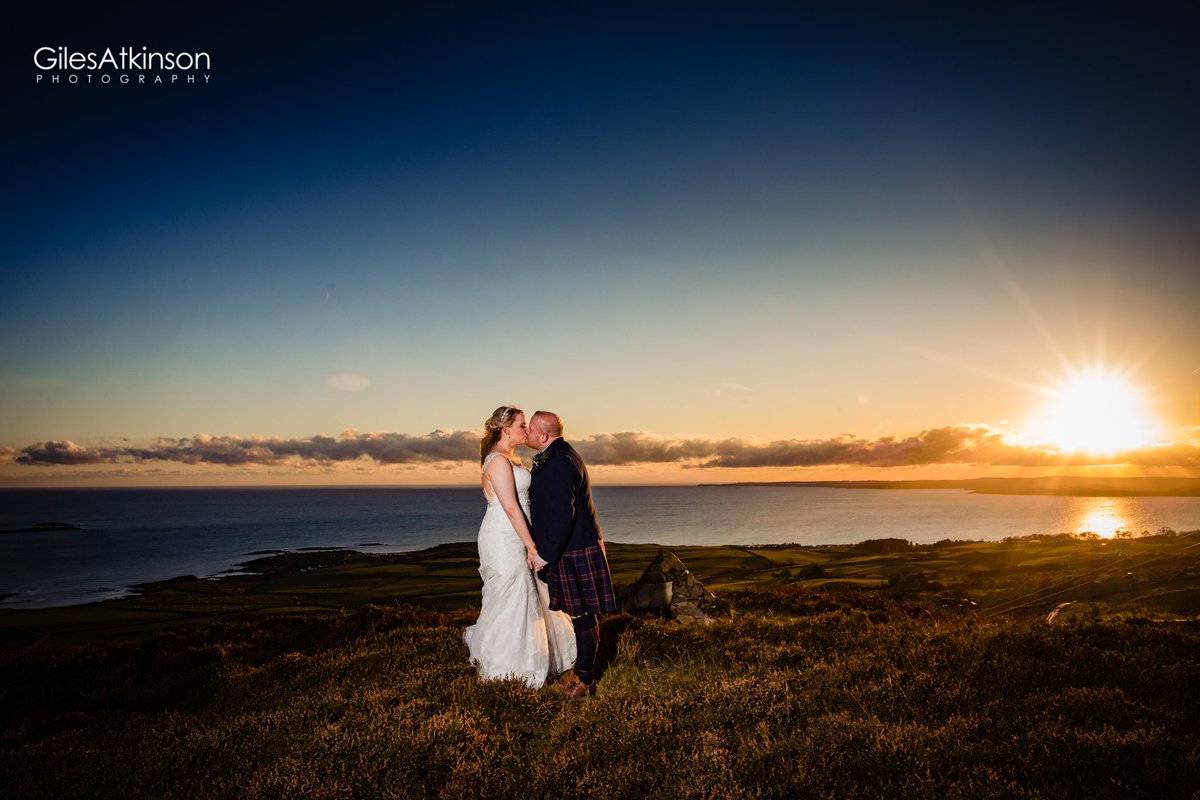geeewizz's tweet photo. The last golden rays of yesterday's sunset over @ggsyard  the end of the perfect #wedding day for Lesley and Brian.
#ggsyardwedding
#ggsyard
#scottishwedding
#scottishweddingphotographer
#visitscotland
#weddingphotography
#sunset https://t.co/0HL8XvtqRN