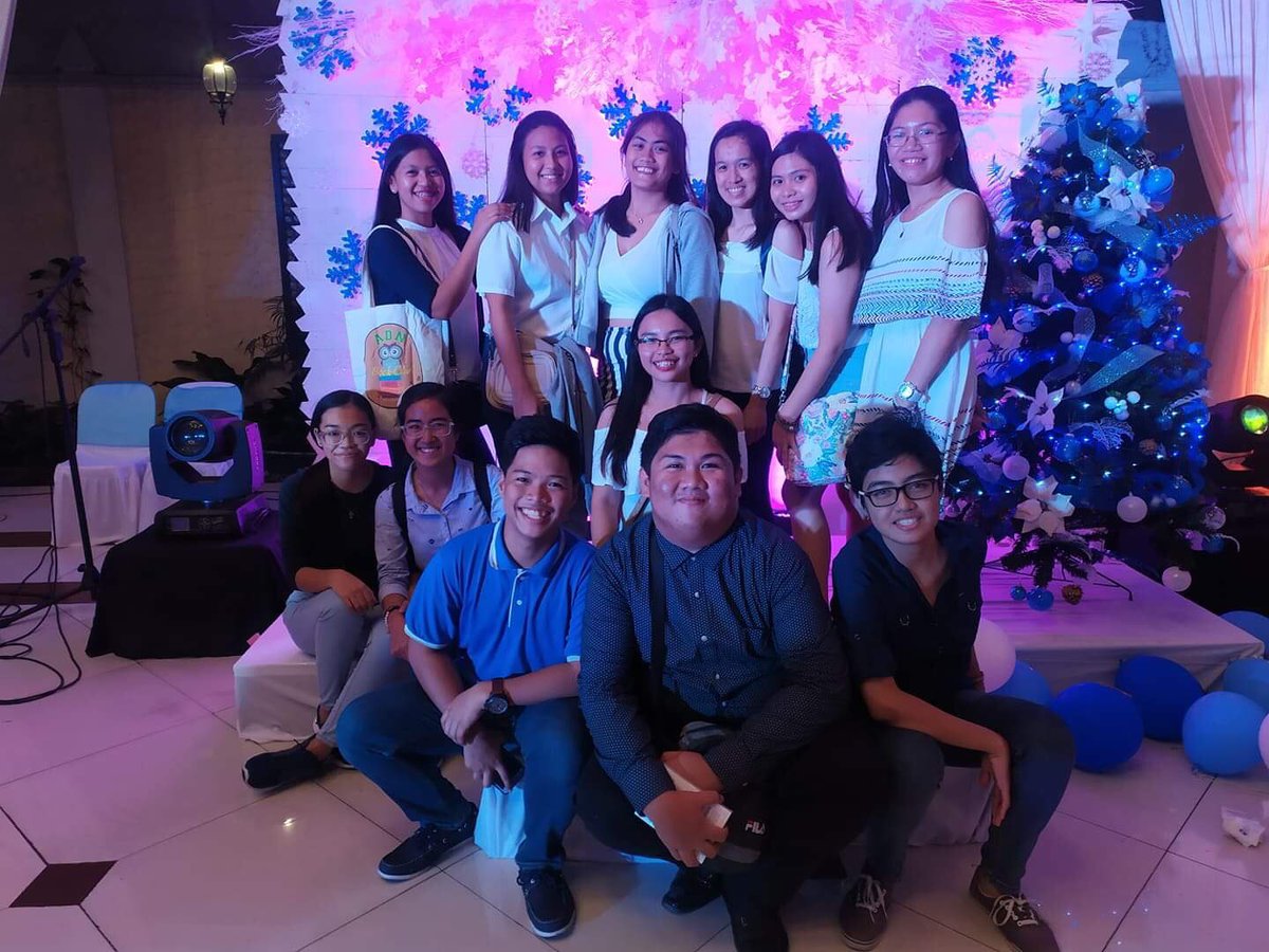 #ADNChristmas2019
ALDUB NATION Family &amp; Co-ADNScholars 😇💞

Always proud ako sa pamilyang toh di lang naka focus sa pagsuporta kay alden &amp; maine kundi sa pagtulong rin sa kapwa, sa kalikasan at sa mga hayop. 

More ADN Advocacies next year sana po ay makasama ako 

ALDUB YOU 😘