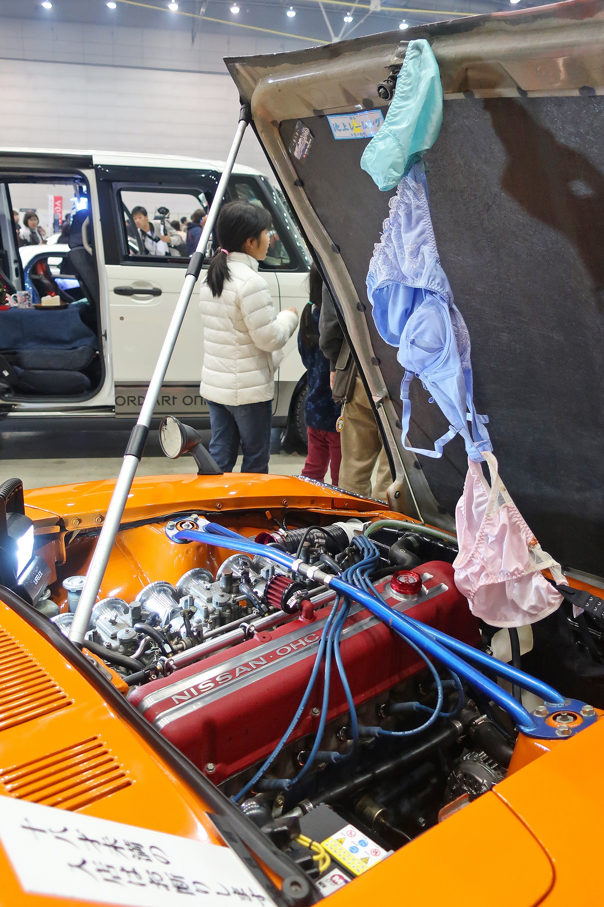 タケ All A シティハンター と キャッツ アイ という実に珍しい痛車 しかも車種は日産 フェアレディzの初代s30型の海外モデル Datsun 280z すなわち ダッツン ズィー だ 何コレ 凄すぎる T Co Hr76ezi6ph Twitter