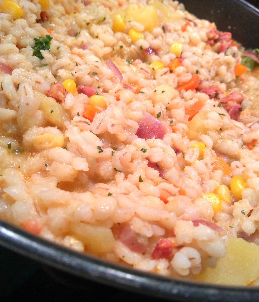 Chief Cynicism Officer On Twitter Wenn Ich Das Ritschert Nenne Dann Wird Mich Der Karntner Teil Meiner Timeline Vermutlich Mit Fackeln Heugabeln Heimsuchen Also Ritschert Https T Co Eaay35h4bu