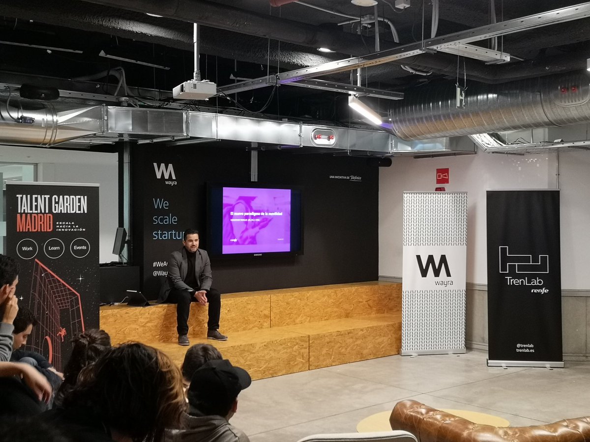 andresGmoron's tweet photo. Antes del pitch final del #HackathonTrenLab @Tecnoestresado cuenta a los emprendedores el nuevo proyecto de @Renfe #RaaS https://t.co/DmowTshIh6