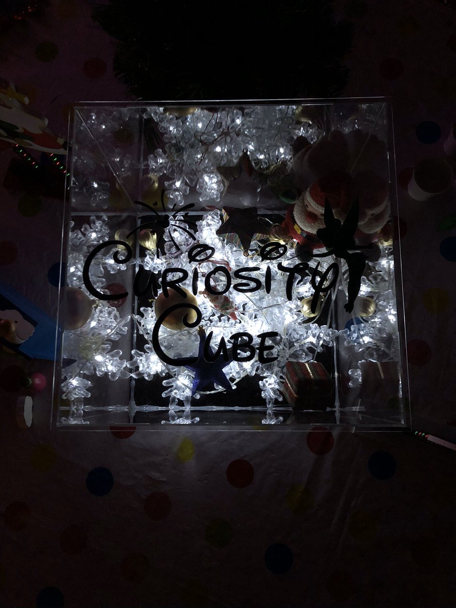 P1BallywalterPS's tweet image. 🕵🏻‍♀️What’s that hiding in the curiosity cube? @BallywalterPS @joanwhenderson1 #becurious #excitementinlearning #joyinlearning #hohoho 🎅🏼