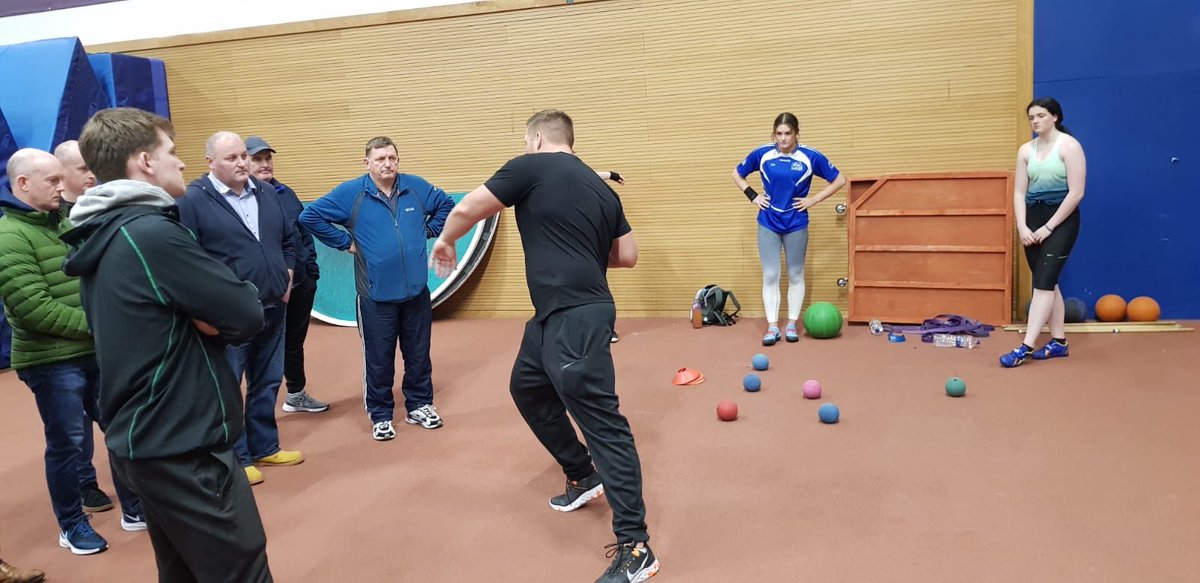 AthleticsNI's tweet photo. ‘You can have all the power in the world but if you don't have the core to lock it down you lose the throw’ @ryanshotput #ANIConference https://t.co/bva7m98eXW