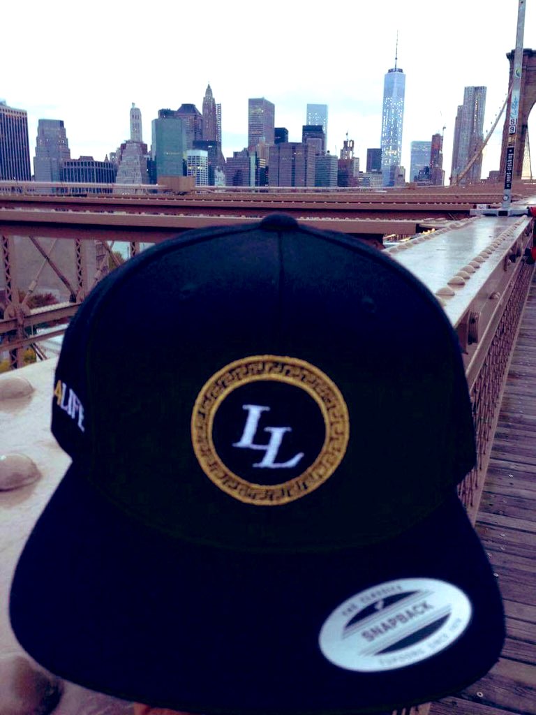Life4LifeStar's tweet photo. Brooklyn bed stuy #brooklyn https://t.co/yEmWaWrfDo