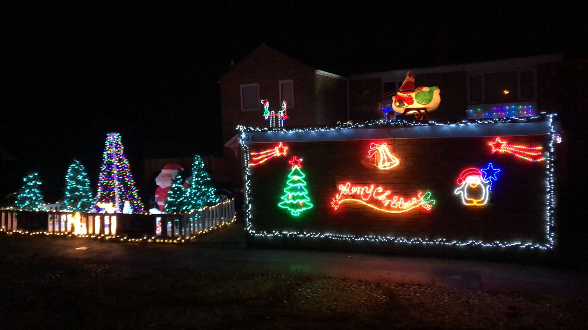 Back for another year are our Christmas lights supporting <a href="/EHAAT_/">ehaat_</a> #lightsforflights thanks for the banners