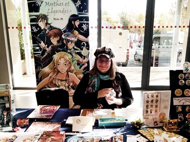 MarinaDuclos's tweet photo. Hey ! Mérindol Bd c'est fini !
Ma dernière série de dédicace officielle sur la série Princesse Sara est passée, si vous l'avez ratée il me reste quelques tomes sur Tipeee en dédicace maison :
https://t.co/uRgIZMKvxC
#bd #jeunesse #dedicace #convention #merindol #MetLManga #manga https://t.co/dnU9YVuJH9