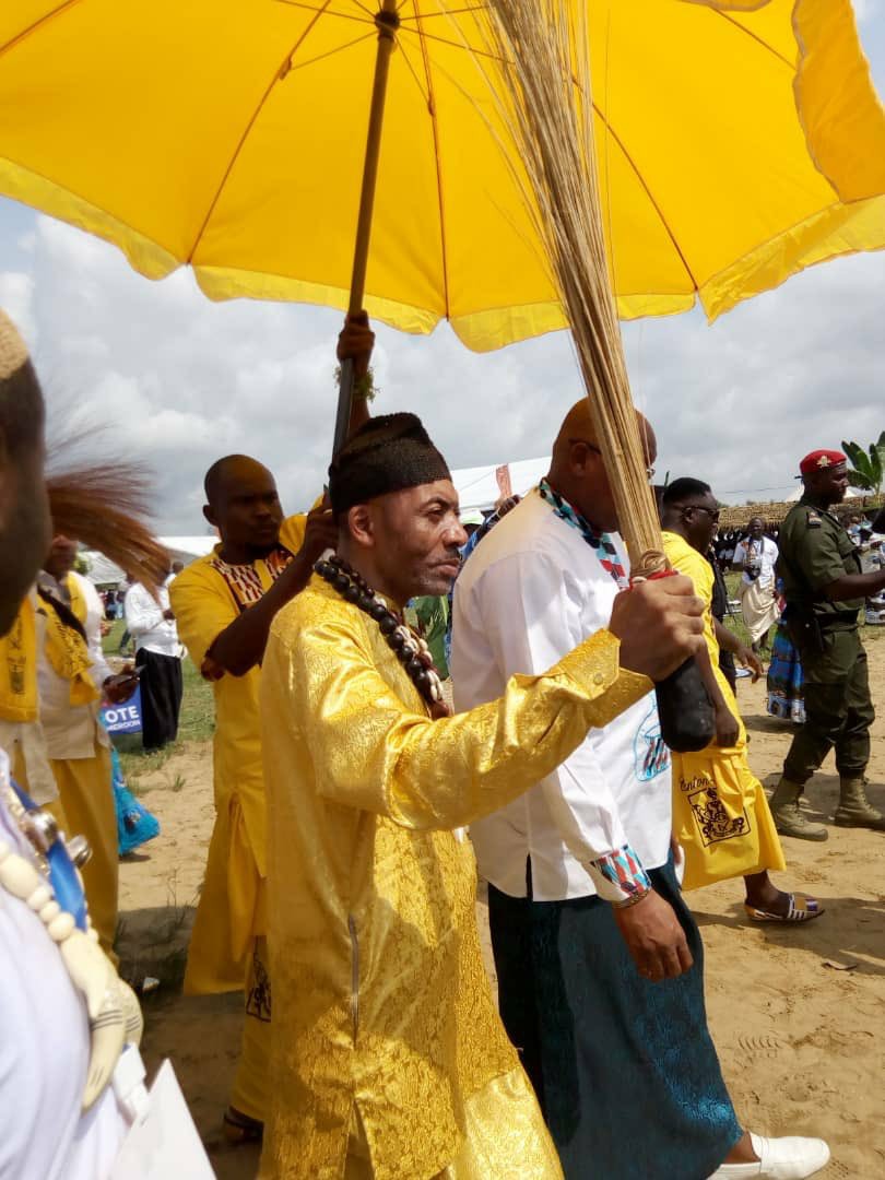 benjamineyidi's tweet photo. #Ngondo2019
Le peuple Sawa à célébrer ce Dimanche 01 Déc. la messe de l'eau lors du NGONDO, aux berges du fleuve Wouri.
#Ngondo2019 #Musango #Mboa #Sawa #Duala https://t.co/Rtu4yp7R9y